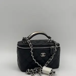 Chanel Black Quilted Calfskin Top Handle Vanity Case Silver - image 119